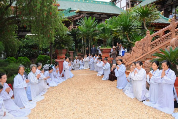 Đại Giới Đàn Cam Lộ: Lễ đăng đàn Truyền Giới Thập Thiện và Bồ Tát tại gia