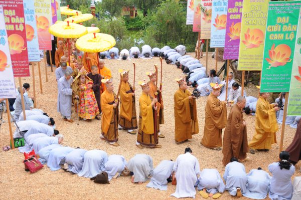 Đại Giới Đàn Cam Lộ: Lễ đăng đàn Truyền Giới Thập Thiện và Bồ Tát tại gia