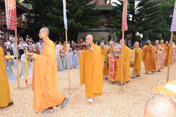 Đại Giới Đàn Cam Lộ: Sơ Đàn Truyền Giới Sa Di - Ngày 26/10/2010