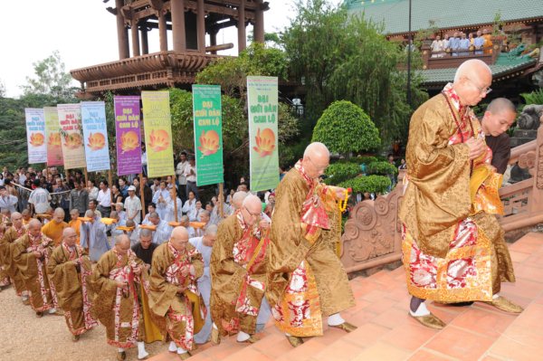 Đại Giới Đàn Cam Lộ: Sơ Đàn Truyền Giới Sa Di - Ngày 26/10/2010