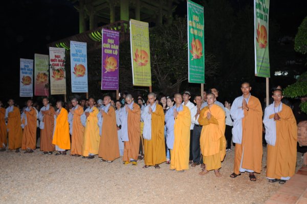 Đại Giới Đàn Cam Lộ: Sơ Đàn Truyền Giới Sa Di - Ngày 26/10/2010
