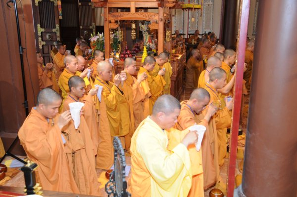 Đại Giới Đàn Cam Lộ: Nhị Đàn Truyền Tỳ Kheo Giới