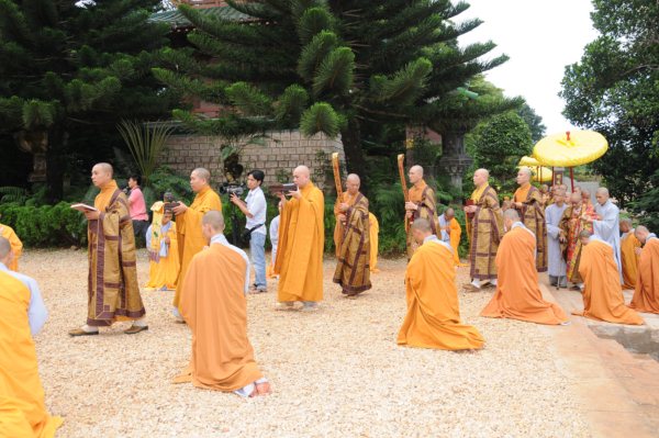 Đại Giới Đàn Cam Lộ: Nhị Đàn Truyền Tỳ Kheo Giới