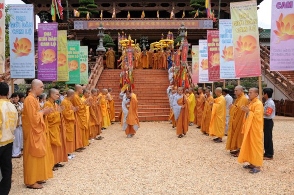 Đại Giới Đàn Cam Lộ: Nhị Đàn Truyền Tỳ Kheo Giới