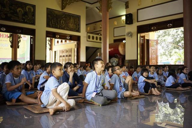 Các bậc phụ huynh thấu chăng nỗi lòng con trẻ