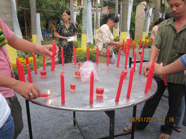 Lễ hội cúng đèn rằm tháng Giêng tại Thiền viện Phước Sơn