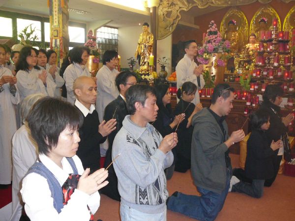 Chùa Phật Huệ - Một ngày dành trái tim mình cho người dân Nhật