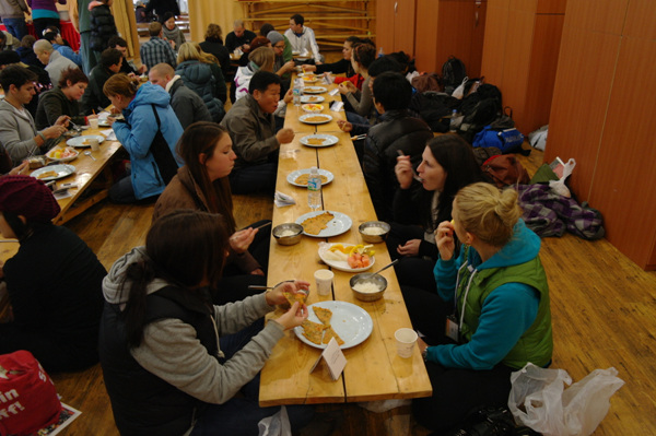 Hoằng Pháp Tự (Hongbeopsa) tổ chức văn hóa Kim Chi cho khách Quốc Tế