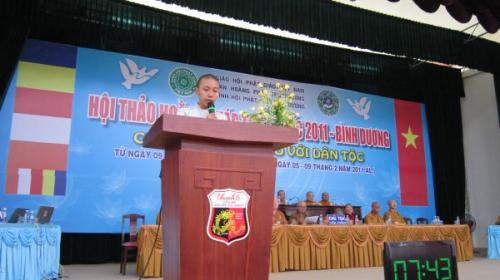 Hội thảo với những bài tham luận
