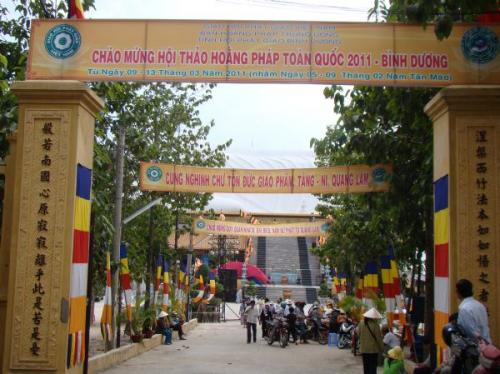Những thảo luận sôi nổi tại Hội thảo Hoằng pháp 2011