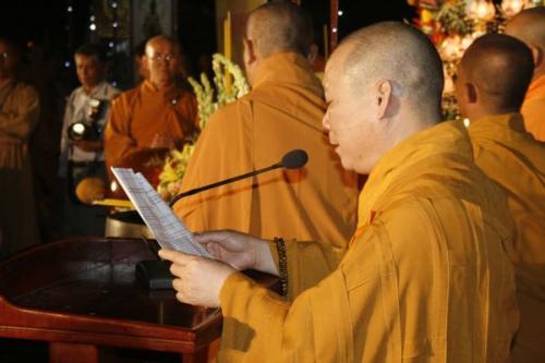 5000 ngọn nến ân tình