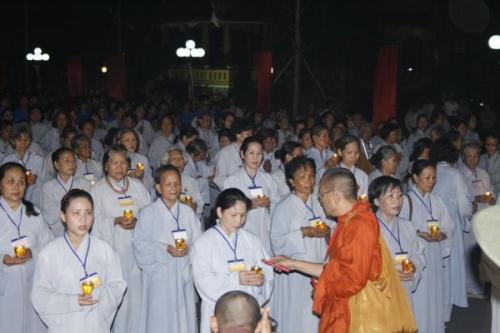 5000 ngọn nến ân tình