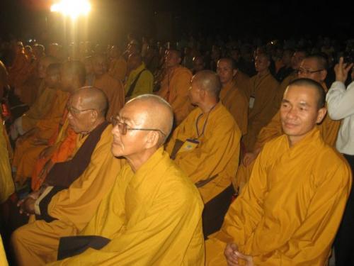 5000 ngọn nến ân tình