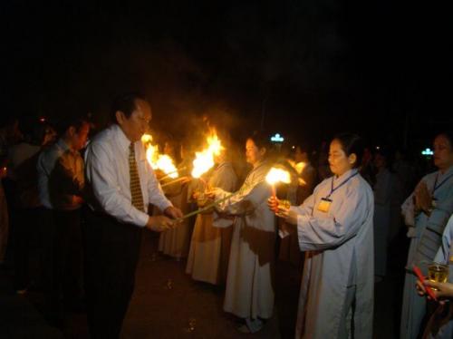 5000 ngọn nến ân tình