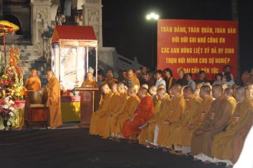 5000 ngọn nến ân tình