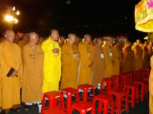 5000 ngọn nến ân tình
