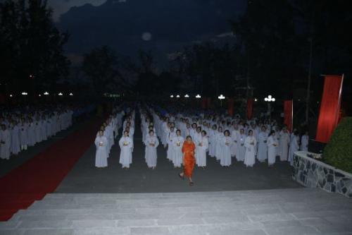 5000 ngọn nến ân tình