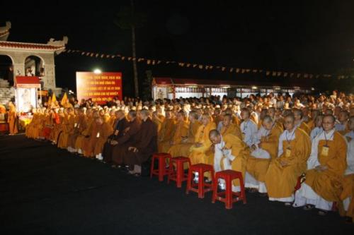 5000 ngọn nến ân tình