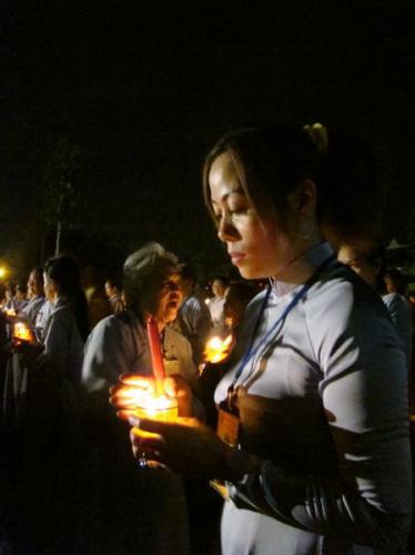 5000 ngọn nến ân tình