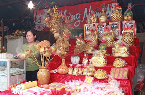 Đền, chùa đông nghịt khách đi lễ đầu năm