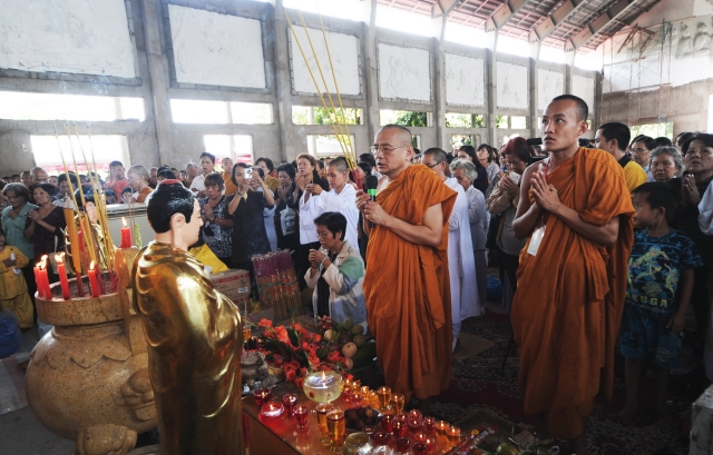 Công bố kỷ lục: Tượng đức Phật Thích Ca trong chánh điện lớn nhất Việt Nam