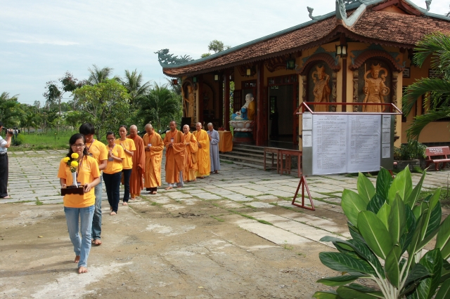 Chùm ảnh khóa tu mùa hè 2011 tại chùa Vĩnh Hưng - Long An