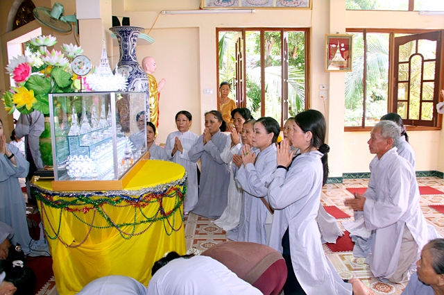 Bình Định: Tịnh Xá Ngọc Sơn Khóa Tu Một Ngày An Lạc và Chiêm Bái Xá Lợi