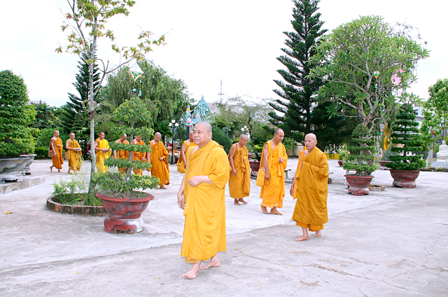 Tịnh Nghiệp Đạo Tràng An Cư Kiết Hạ Tịnh Xá Ngọc Trung Thị Xã An Khê cung nghinh Hòa Thượng Giác Toàn quang lâm Trường Hạ