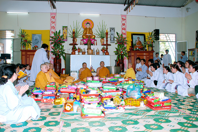 Tịnh xá Ngọc Chánh: Lễ dâng Y Bát mùa Vu Lan