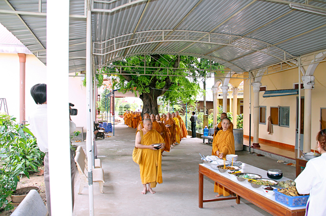 Tịnh Nghiệp Đạo Tràng An Cư Kiết Hạ Tịnh Xá Ngọc Trung Thị Xã An Khê cung nghinh Hòa Thượng Giác Toàn quang lâm Trường Hạ
