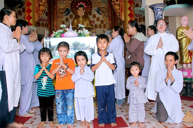Bình Định: Tịnh Xá Ngọc Sơn Khóa Tu Một Ngày An Lạc và Chiêm Bái Xá Lợi