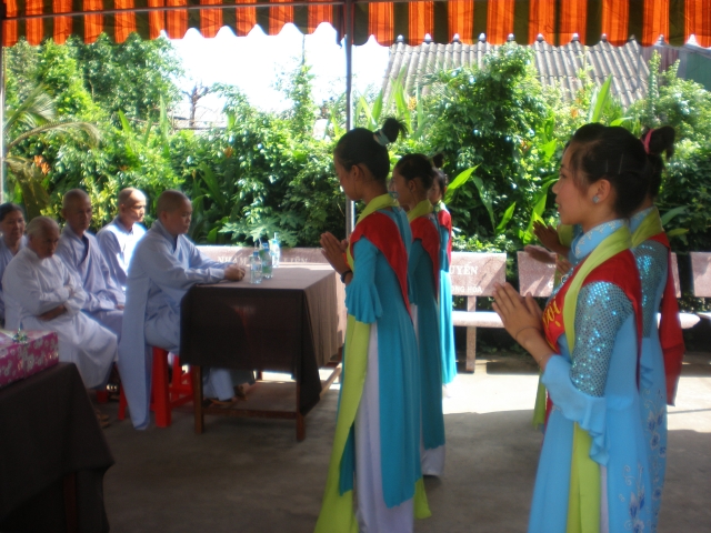 Đại lễ Vu Lan Báo Hiếu 2011 chùa Long Hòa - Tân Trụ