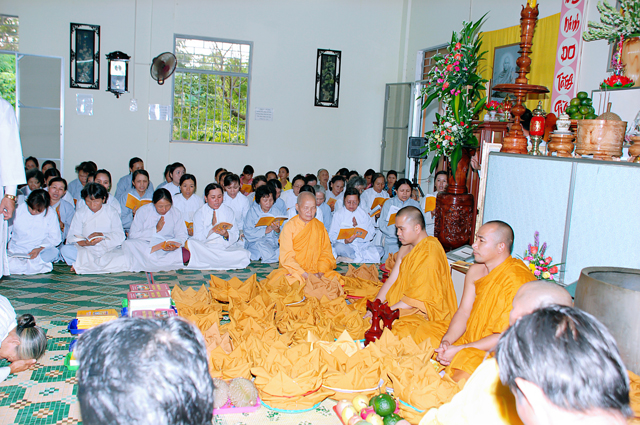 Tịnh xá Ngọc Chánh: Lễ dâng Y Bát mùa Vu Lan