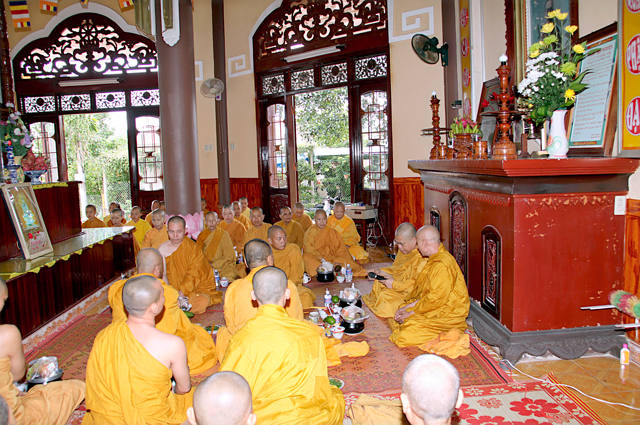 Tịnh Nghiệp Đạo Tràng An Cư Kiết Hạ Tịnh Xá Ngọc Trung Thị Xã An Khê cung nghinh Hòa Thượng Giác Toàn quang lâm Trường Hạ