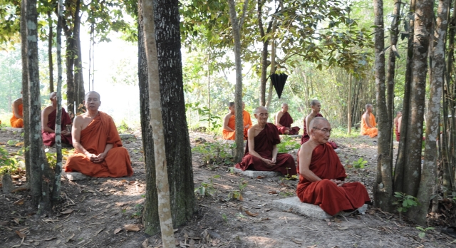 Phật giáo Nam Tông vào mùa an cư