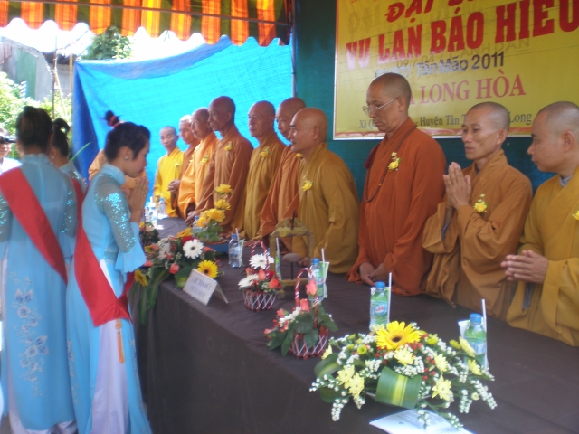 Đại lễ Vu Lan Báo Hiếu 2011 chùa Long Hòa - Tân Trụ