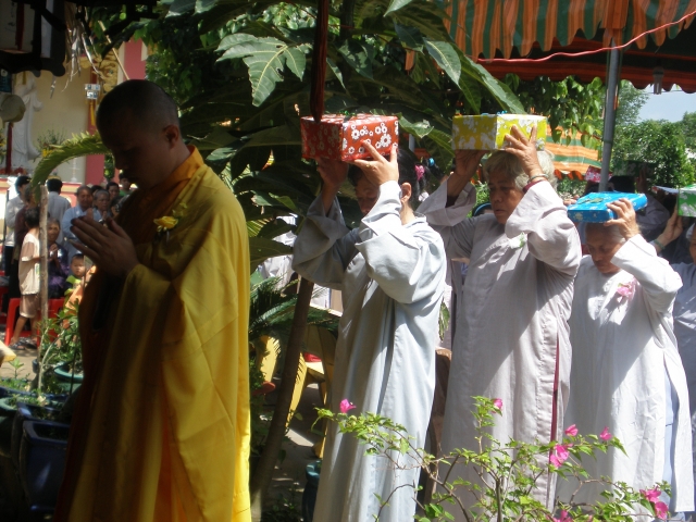 Đại lễ Vu Lan Báo Hiếu 2011 chùa Long Hòa - Tân Trụ