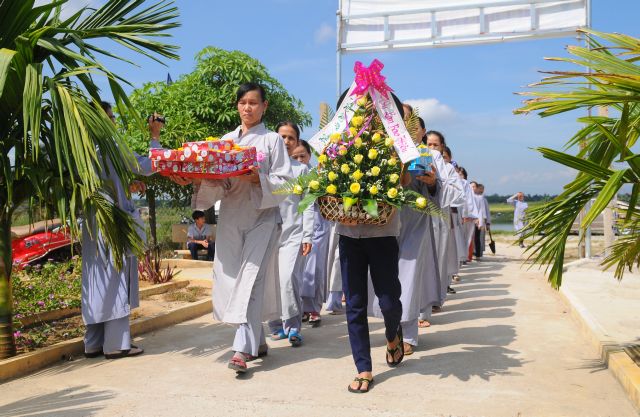 Chùm ảnh : Hơn 1000 Phật tử dự Đại lễ Vu Lan tại chùa Hương Sơn - Đà Nẵng