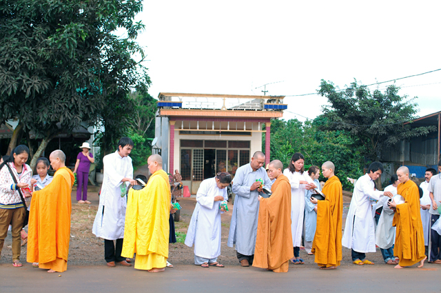 Tịnh xá Ngọc Chánh: Lễ dâng Y Bát mùa Vu Lan