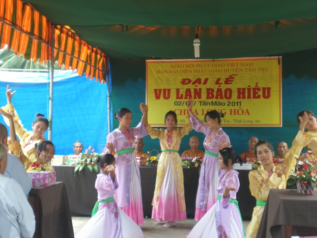 Đại lễ Vu Lan Báo Hiếu 2011 chùa Long Hòa - Tân Trụ