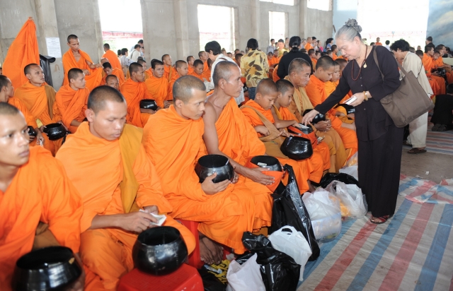 Công bố kỷ lục: Tượng đức Phật Thích Ca trong chánh điện lớn nhất Việt Nam