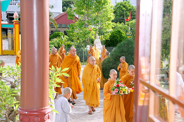 Tịnh Nghiệp Đạo Tràng An Cư Kiết Hạ Tịnh Xá Ngọc Trung Thị Xã An Khê cung nghinh Hòa Thượng Giác Toàn quang lâm Trường Hạ