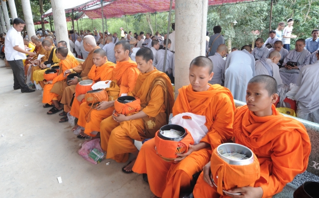 Công bố kỷ lục: Tượng đức Phật Thích Ca trong chánh điện lớn nhất Việt Nam