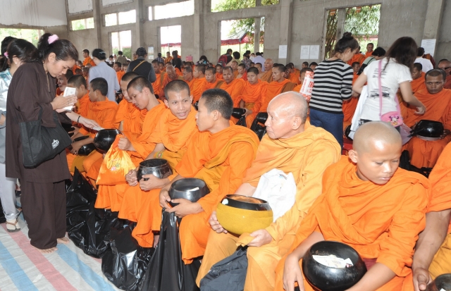 Công bố kỷ lục: Tượng đức Phật Thích Ca trong chánh điện lớn nhất Việt Nam