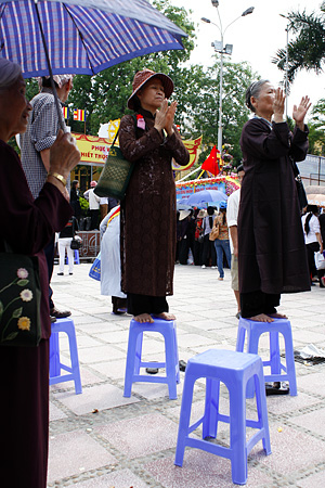 Tháng Tư - mùa Phật đản