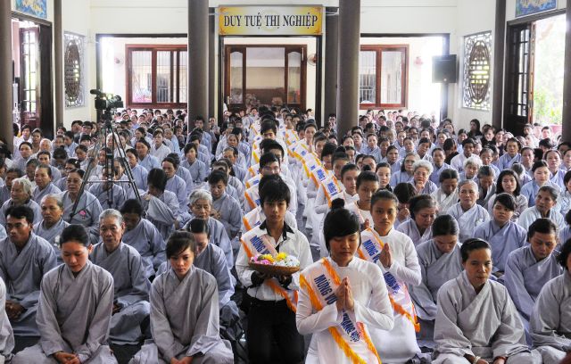 Chùm ảnh : Hơn 1000 Phật tử dự Đại lễ Vu Lan tại chùa Hương Sơn - Đà Nẵng