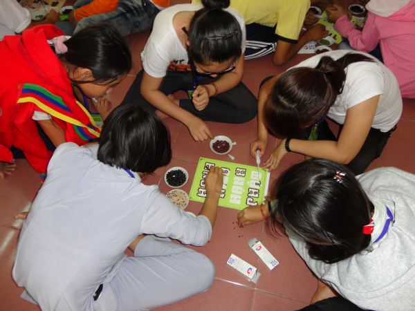 Vui Nhộn Các Trò Chơi Dân Gian Tại Khóa Tu Mùa Hè Bình Định