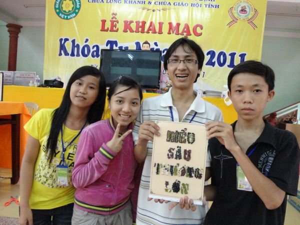 Vui Nhộn Các Trò Chơi Dân Gian Tại Khóa Tu Mùa Hè Bình Định