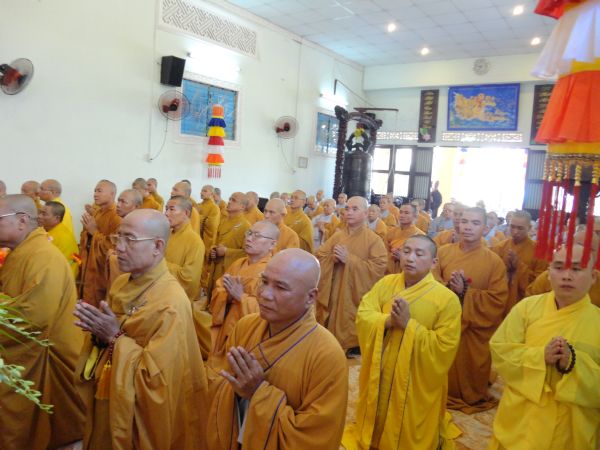 Hóc Môn: Đại lễ Vu lan cúng dường bá phạn bá tăng