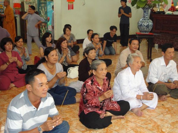 Hóc Môn: Đại lễ Vu lan cúng dường bá phạn bá tăng